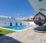 Új építésű villa Vodicében, eladó - pic 26