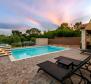 House with swimming pool and spacious garden in Pula, for sale - pic 10