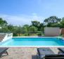House with swimming pool and spacious garden in Pula, for sale - pic 11