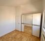 Haus mit 2 Wohnungen in der 2. Reihe zum Meer in Brodarica, zu verkaufen - foto 18