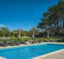Wunderschöne Villa mit Tennisplätzen in Juršići, Svetvinčenat, zu verkaufen - foto 50