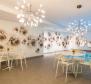 Exklusive Wohnung 50 m vom Meer entfernt in einer Residenz mit Innenpool in Lovran, zu verkaufen - foto 7