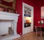 Appartement de luxe dans le palais de Dioclétien. Ancienne demeure du maréchal Napoléon avec de véritables éléments de décoration et meubles. - pic 9