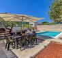 Villa mitoyenne avec piscine à Fazana, à 250 m de la mer, à vendre - pic 5