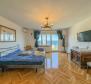 Grand appartement dans une villa austro-hongroise à Opatija avec parking et terrasse, à vendre - pic 9