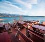 První linie nového hotelu u pláže na prodej v oblasti Zadaru s lázeňským centrem! - pic 4