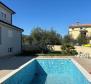Villa à vendre dans la région de Labin, avec une vue magnifique sur la mer - pic 4