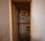  Bâtiment ancien unique dans le centre de Vrsar avec espace de bureau en bord de mer, à vendre ! - pic 9