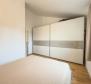 Fantasztikus 2 hálószobás apartman tengerre néző kilátással Njivicében, Krk-en, eladó - pic 10