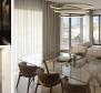 Luxusní penthouse pouhých 100 metrů od moře ve Splitu na prodej - pic 14