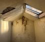 Duplexwohnung zur Renovierung in Crikvenica, 1. Reihe zum Meer, zu verkaufen - foto 8