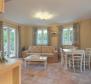 Belle propriété touristique avec 8 appartements en bord de mer à Hvar, à vendre - pic 37