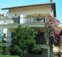Vendégház 4 apartmannal Čiovo-n, 200 méterre a tengertől, eladó - pic 5