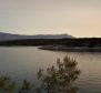 Possibilité unique de construire une villa de classe LUX sur la PREMIÈRE LIGNE dans une baie paisible sur l&#39;île de Brac près de Povlja ! - pic 5