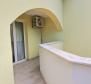 Bel appartement en duplex à seulement 100 m de la mer à Kraljevica, Rijeka, à vendre - pic 7