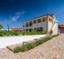Impozáns vidéki villa medencével a Porec környékén, eladó - pic 7