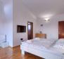 Impozáns vidéki villa medencével a Porec környékén, eladó - pic 38