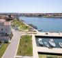 Дизайн виллы в районе Задара, первая линия к морю, на продажу - фото 14