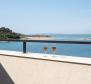 Villa design dans la région de Zadar, en première ligne de mer, à vendre - pic 2