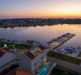 Villa design dans la région de Zadar, en première ligne de mer, à vendre - pic 88