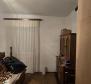 Przestronna nieruchomość z 3 domami i 18 500 m2 ziemi w okolicy Labin, na sprzedaż - pic 22