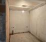 Przestronna nieruchomość z 3 domami i 18 500 m2 ziemi w okolicy Labin, na sprzedaż - pic 25