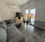 Moderne Wohnung in einem Komplex mit Gemeinschaftspool 60m vom Meer in Smokvica, zu verkaufen - foto 2