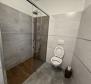 Moderne Wohnung in einem Komplex mit Gemeinschaftspool 60m vom Meer in Smokvica, zu verkaufen - foto 9