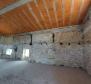 Maison en pierre en phase de rénovation avec vue sur la mer dans la région de Labin - excellente investissement, à vendre - pic 7