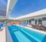 Современная вилла в стиле HI-TECH с бассейном всего в 60 метрах от моря в Дубровнике / Лапад! - фото 2