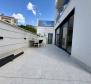 Appartement exclusif neuf à Crikvenica, avec piscine et garage à vendre - pic 3