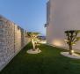 Außergewöhnliche moderne Villa mit Panoramameerblick in der Nähe von Split, zu verkaufen - foto 36