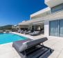 Außergewöhnliche moderne Villa mit Panoramameerblick in der Nähe von Split, zu verkaufen - foto 3