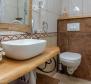 Egyedi, 2 hálószobás apartman Rovinjban, az első sorban a tengerhez, tengerre néző hozzáféréssel, eladó - pic 22