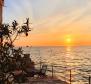 Appartement avec 2 chambres à Rovinj, en première ligne de la mer avec accès direct à la mer, à vendre - pic 17