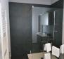 Exklusive Wohnung mit 3 Schlafzimmern, nur 50 m vom Meer in Lovran, zu verkaufen - foto 12