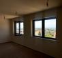 Penthouse mit Dachterrasse und atemberaubendem Meerblick in Poreč, zu verkaufen - foto 13