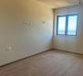 Penthouse mit Dachterrasse und atemberaubendem Meerblick in Poreč, zu verkaufen - foto 15