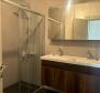Penthouse mit Dachterrasse und atemberaubendem Meerblick in Poreč, zu verkaufen - foto 21