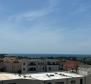 Penthouse mit Dachterrasse und atemberaubendem Meerblick in Poreč, zu verkaufen - foto 24