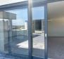 Penthouse mit Dachterrasse und atemberaubendem Meerblick in Poreč, zu verkaufen - foto 25