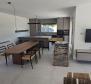 Modern, kellemes dizájnnal rendelkező villa Porec környékén, eladó - pic 9