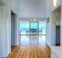 Villa incroyable en bord de mer sur l'île de Vis avec deux appartements et de vastes terrasses, à vendre - pic 12