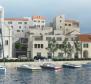 Nouveaux appartements en bord de mer dans le centre historique de Sibenik, à côté de la cathédrale Saint-Jacques 