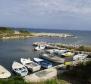 Ideales Grundstück direkt am Meer auf der Insel Vir - foto 6