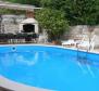 Великолепный прибрежный отель с рестораном и бассейном в престижном пригороде Дубровника - фото 16
