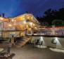 Прекрасный пансионат в Вепринаце с бассейном и фантастическим видом на море - фото 7