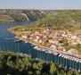 Hôtel nouvellement construit à Skradin sur la première ligne de la mer, idéal pour séjourner près des cascades de Krka - pic 24