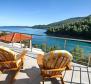 Belle villa au bord de l'eau nouvellement construite avec piscine et place d'amarrage dans une baie robinson-calme sur Korcula - pic 3