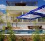 Schöne Villa zum Verkauf in Sutivan auf Brac, mit drei Wohnungen - foto 4